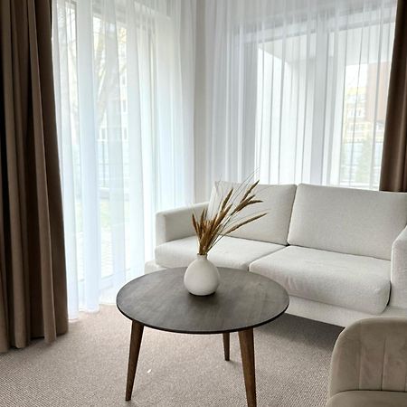 Izabeles Apartamentai Паланга Екстер'єр фото