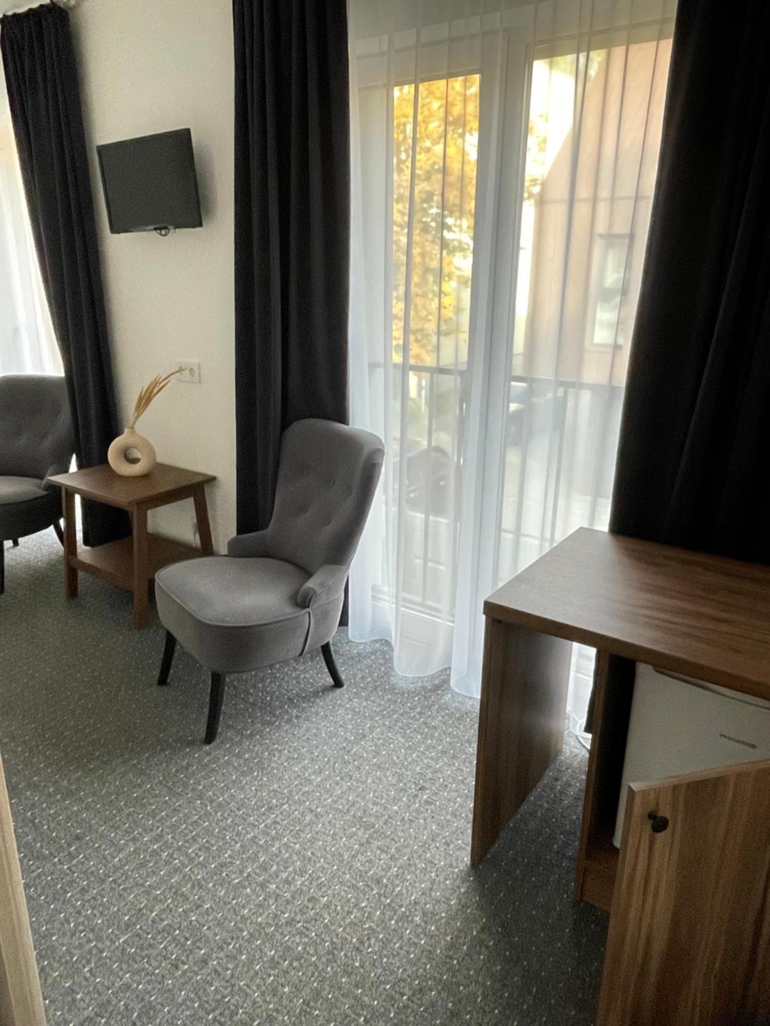 Izabeles Apartamentai Паланга Екстер'єр фото