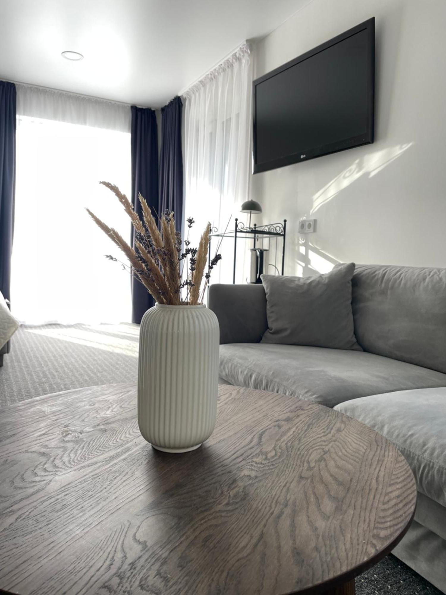 Izabeles Apartamentai Паланга Екстер'єр фото