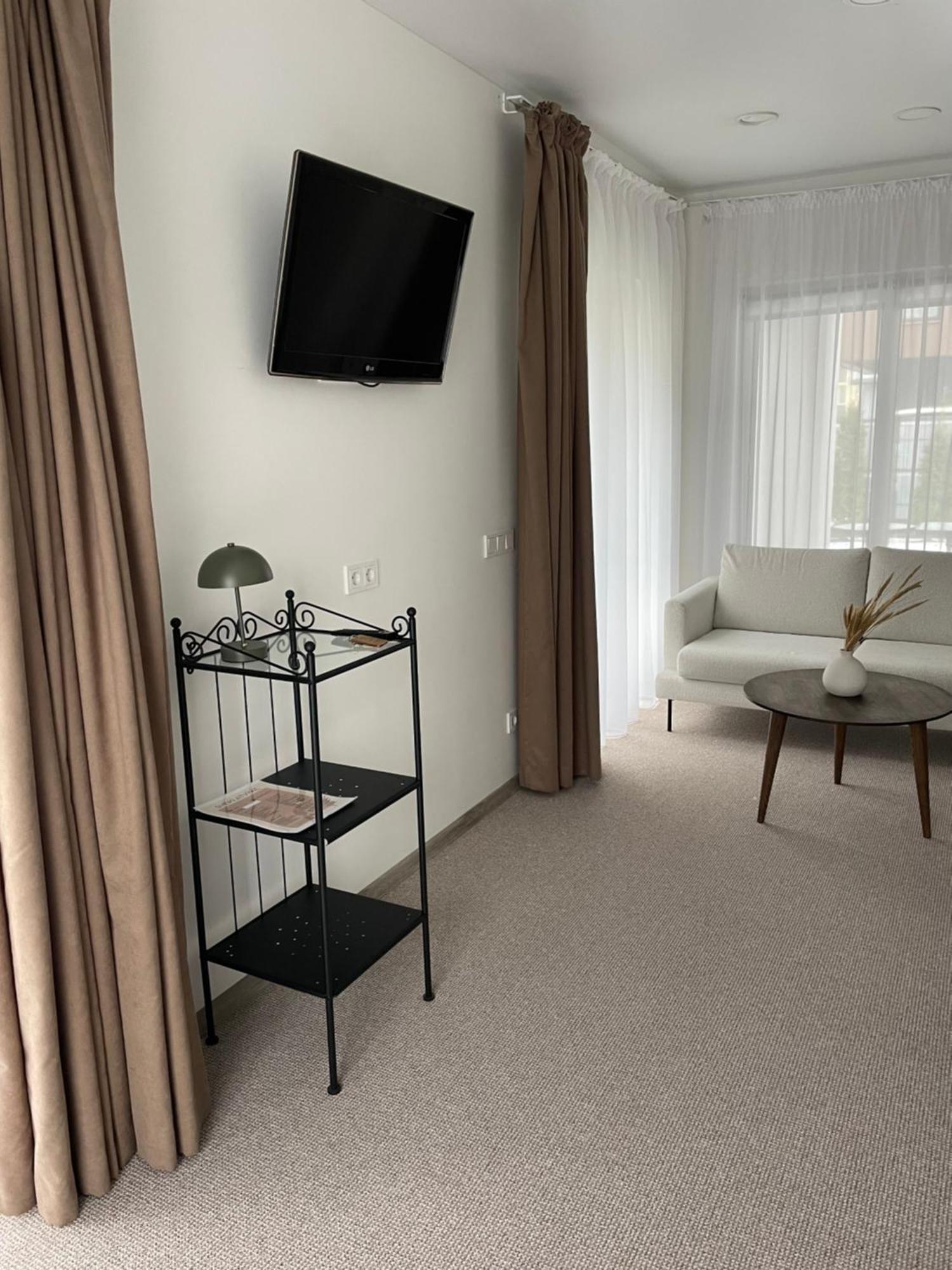 Izabeles Apartamentai Паланга Екстер'єр фото