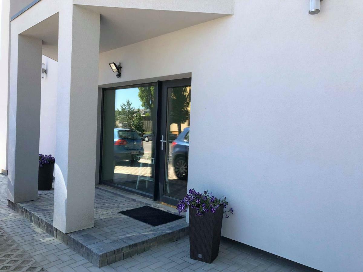 Izabeles Apartamentai Паланга Екстер'єр фото